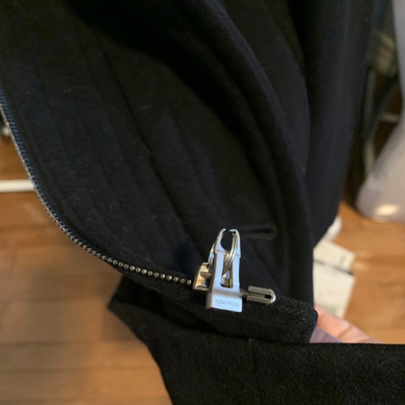 Hugo Boss black men’s car coat (40R) - Picture 4 of 4